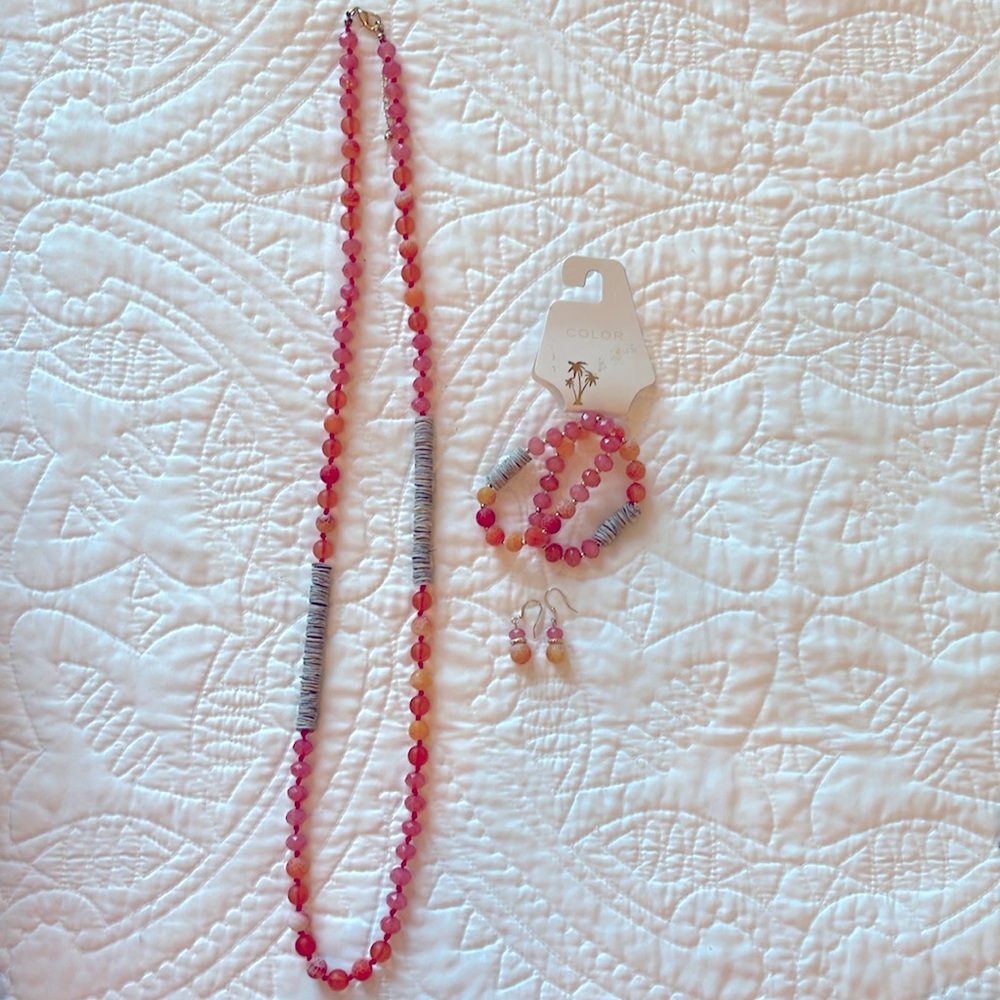 Jewelry set. Color brand from Kohls. Includes necklace, earrings, and bracelet.